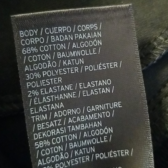 *LAST ONE* Ivy Park Logo Shorts in Black - Picture 8 of 10